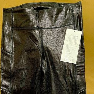 Lululemon Speed Up *Foil black Tight size 6